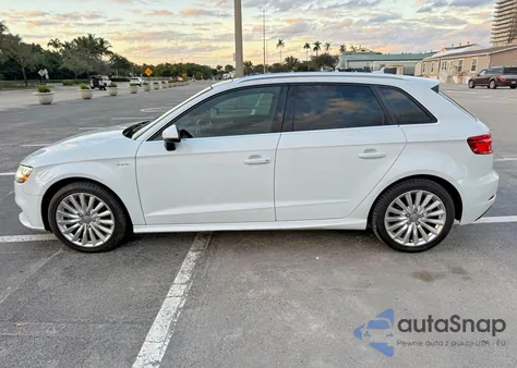 2018 Audi A3 E-Tron Premium Plus z USA, uszkodzony, nr VIN WAUTPBFF1JA081146